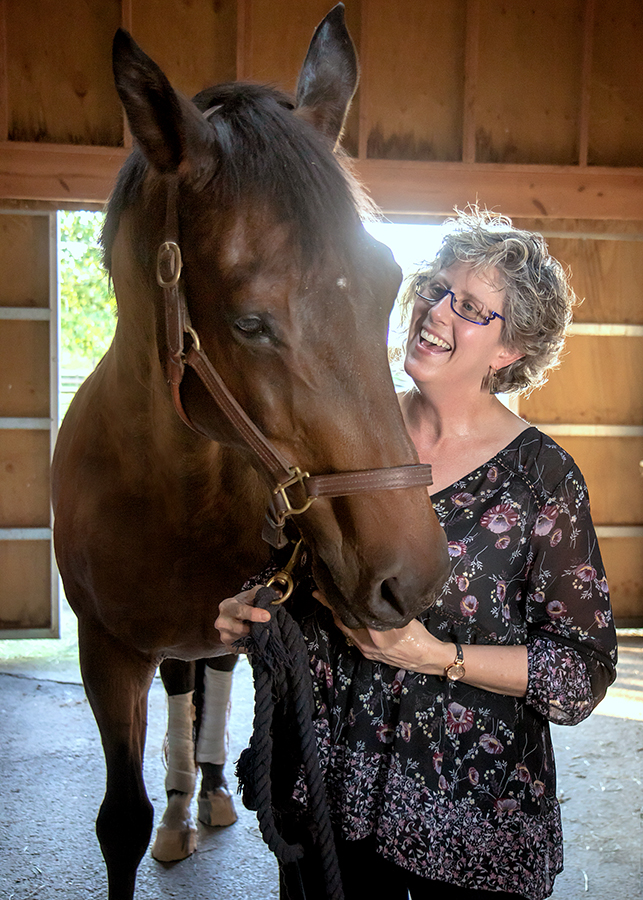 Virginia Artist Robyn Ryan with Horse